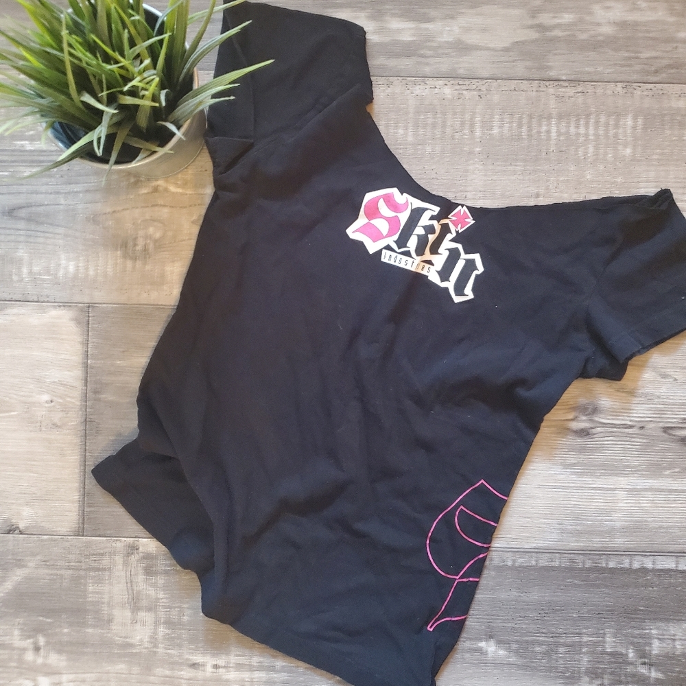 Women's cut neck Skin Ind. Shirt